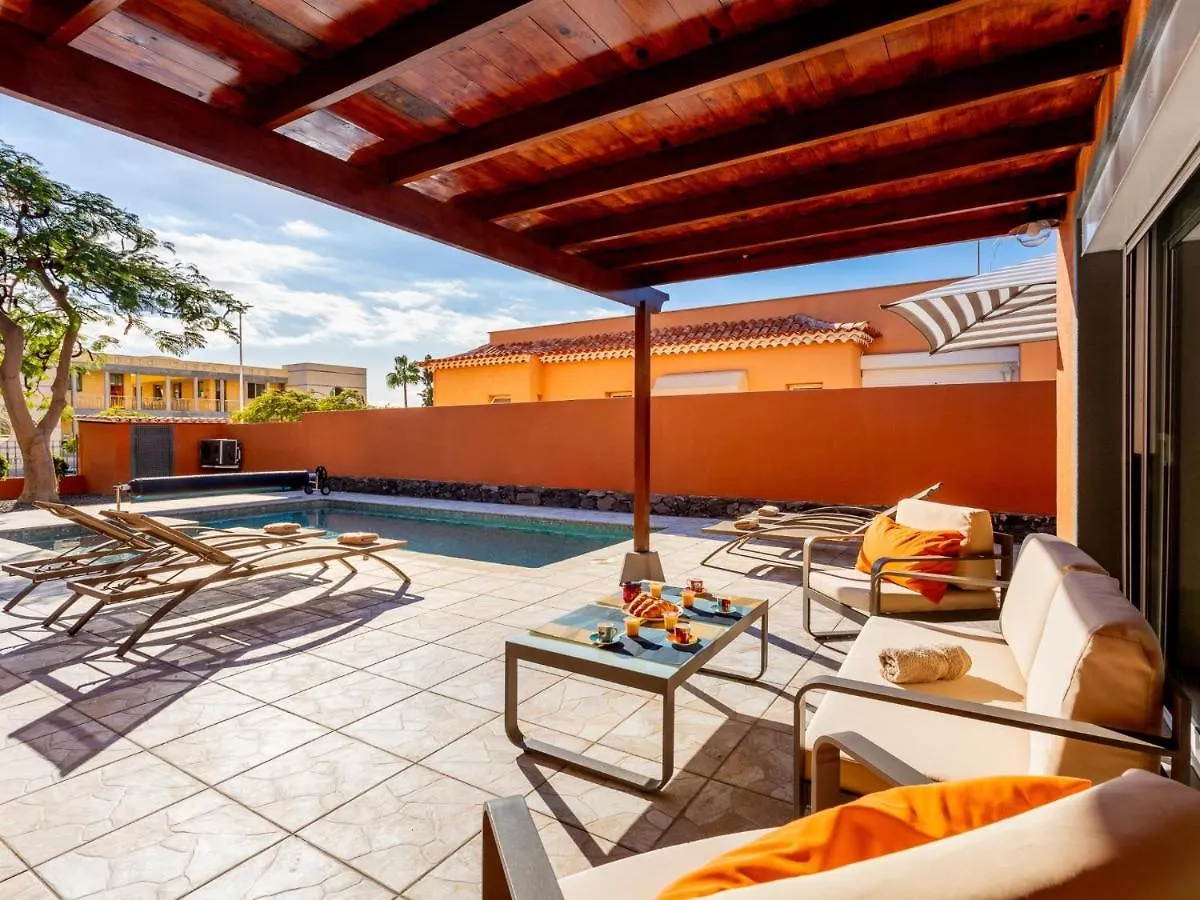Elegant Villa Paola Private Heated Pool Costa Adeje  0*, Costa Adeje (Tenerife)